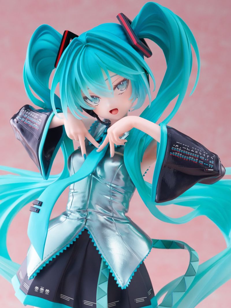 (Pre-order) Taito Vocaloid 1/6 Scale T-most Hatsune Miku - Image 2