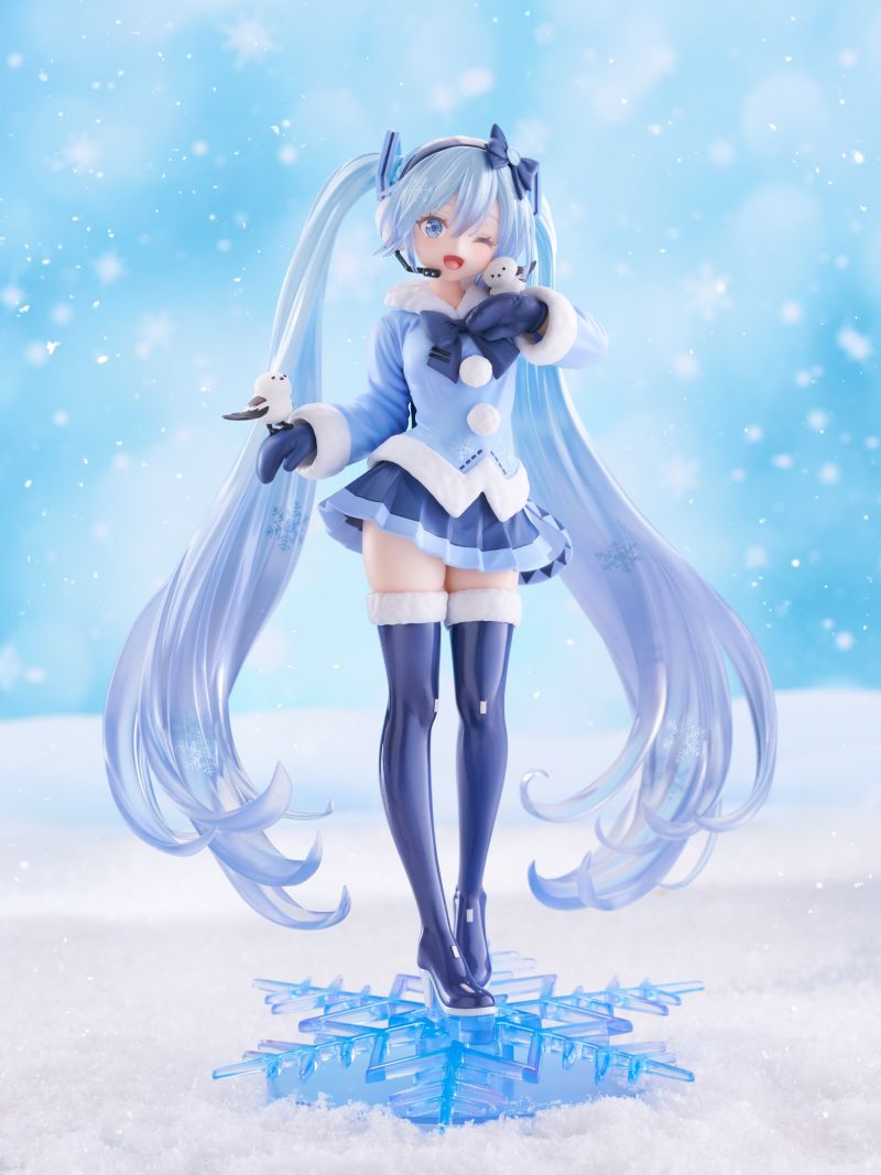 Taito Vocaloid Artist MasterPiece+ 1/7 Scale Hatsune Miku Snow Miku All Stars 2012 Ver. - Image 1
