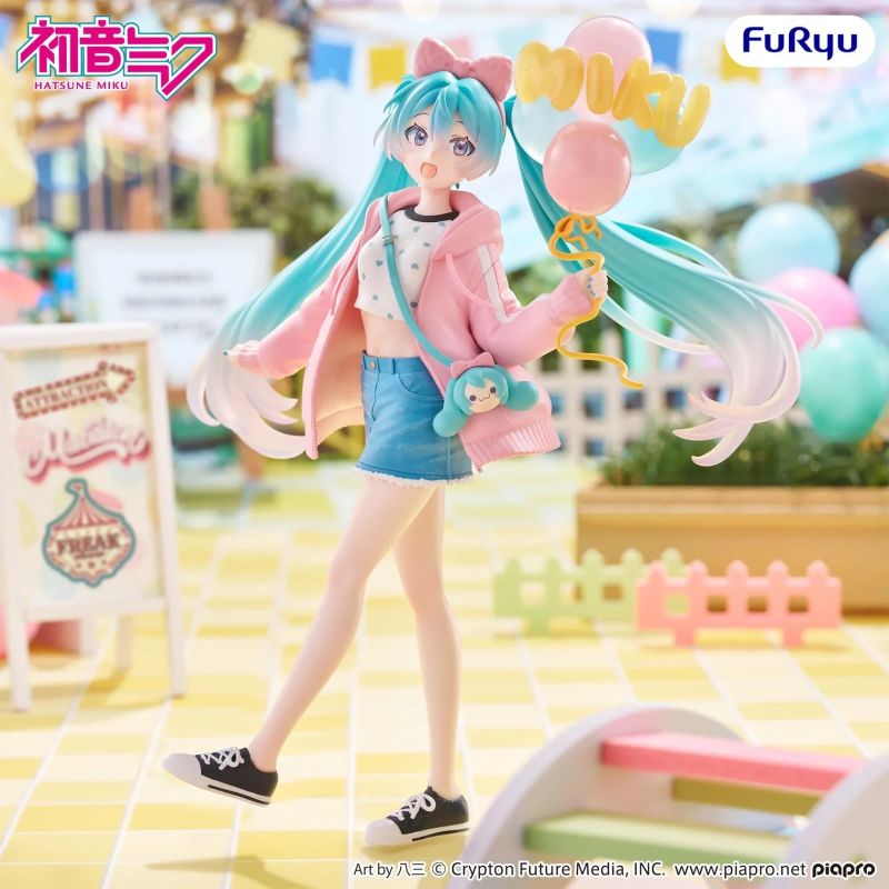 (Pre-order) SEGA Vocaloid Prize Figure Theme Park Date Ver. Hatsune Miku Muchute - Image 1