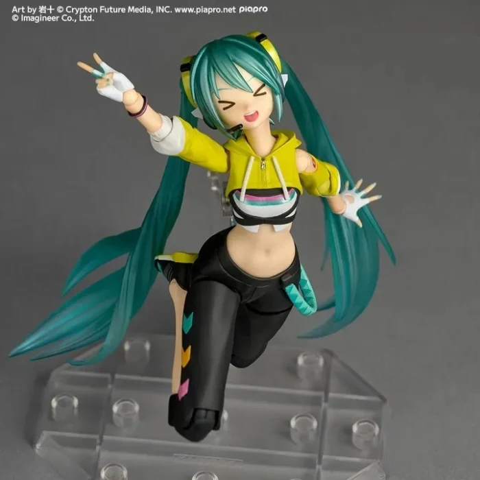 Revoltech Amazing Yamaguchi Hatsune Miku Fit Boxing Ver Miku to Issho ni Exercise