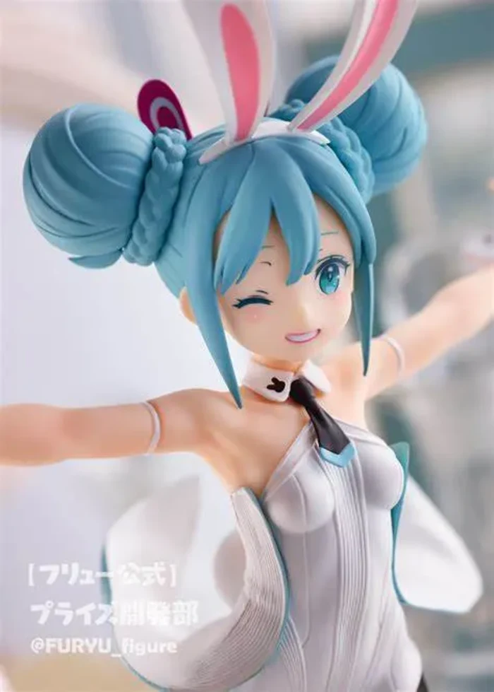 Hatsune Miku Wink White Ver. BiCute Bunnies