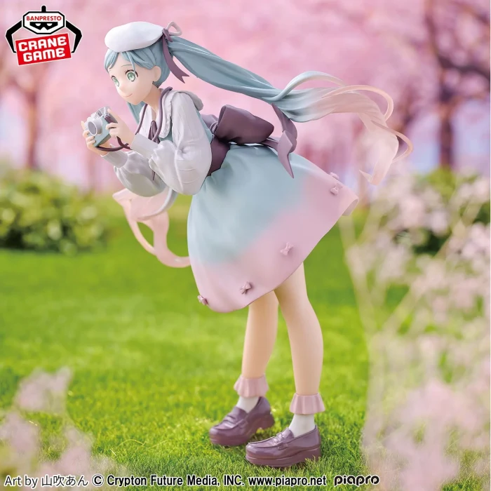 Hatsune Miku Holiday Memories Camera